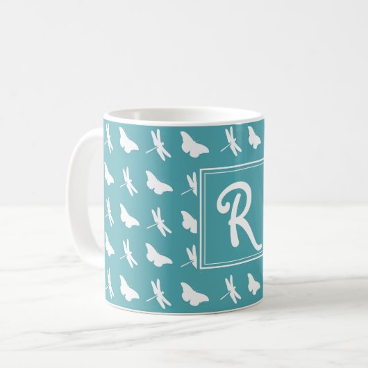 Schmetterlings- und Libellenmuster-Monogramm Kaffeetasse (Vorderseite Links)