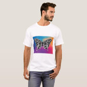 Schmetterlingsdesign mit Sunset-Farben T-Shirt (Vorne ganz)