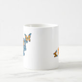 Schmetterlingsflug mit Ruhe und Entspannung Kaffeetasse (Mittel)