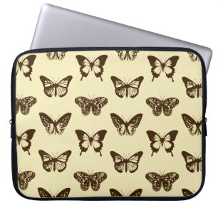 Schmetterlingskizze, schokoladenbraun auf Beige Laptopschutzhülle