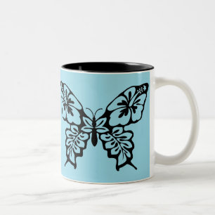 Schmetterlingsschablone auf Blau Zweifarbige Tasse