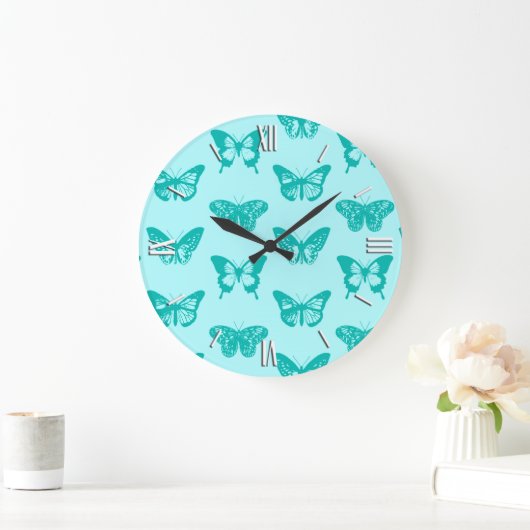Schmetterlingsskizze, -aqua und -Türkis Große Wanduhr (Zuhause)