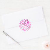 Schmetterlingswerfen (rosa) runder aufkleber (Umschlag)
