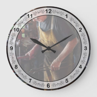 Schmied - Beginnend mit einem Knall Große Wanduhr
