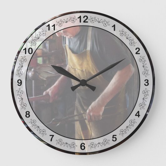 Schmied - Beginnend mit einem Knall Große Wanduhr (Vorderseite)