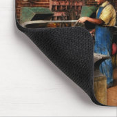 Schmied - Schmiedeschule 1899 Mousepad (Ecke)
