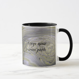 Schmiede deinen eigenen Weg Metallic-Zitat-Tasse Tasse