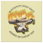 Schmiedegeschäft mit Ambosse und Hammer im Feuer Stoff (Nahaufnahme)