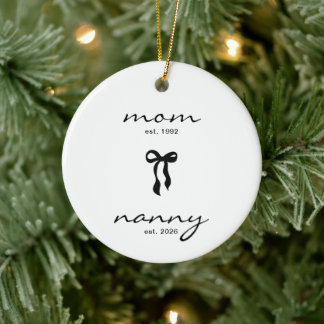 Schmuck mit Bogen für die Oma als neue Nanny Keramik Ornament