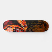 Schmutz-Mais-Schlange umwickelt Skateboard (Horizontal)
