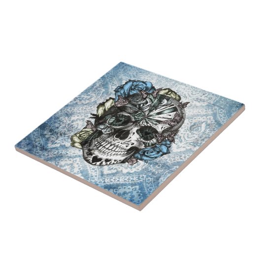 Schmutz-Süßigkeitszuckerschädel in blauem Gelbem Fliese (Seite)