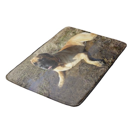 Schmutzige entzückende englische Mastiffbadmatte Badematte (Schrägansicht)