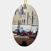 Schmutziger Werktisch Keramikornament (Links)