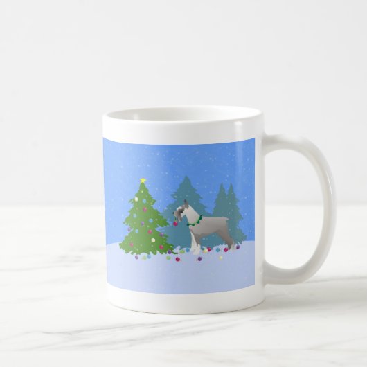 Schnauzer Dekorieren des Weihnachtsbaumes im Wald Kaffeetasse (Rechts)