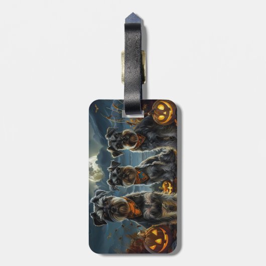 Schnauzer Halloween Spooky Gepäckanhänger (Rückseite vertikal)