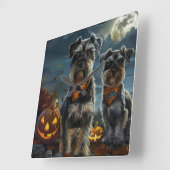 Schnauzer Halloween Spooky Quadratische Wanduhr (Winkel)