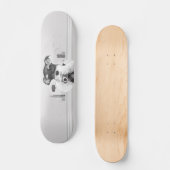 Schnauzer mit Kamera Skateboard (Vorderseite)