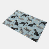 Schnauzer Paws und Knochen Fußmatte (Schrägansicht)