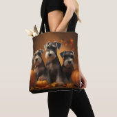 Schnauzer Welppy Autumn Delight Pumpkin Tasche (Von Nahem)