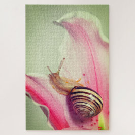 Schnecke auf einer Blume Petal Puzzle