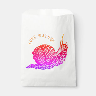Schnecke im grafischen Stil Geschenktütchen