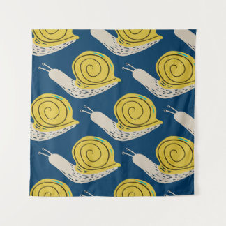 Schnecken Silhouetten: gelb, rosa Muster. Wandteppich