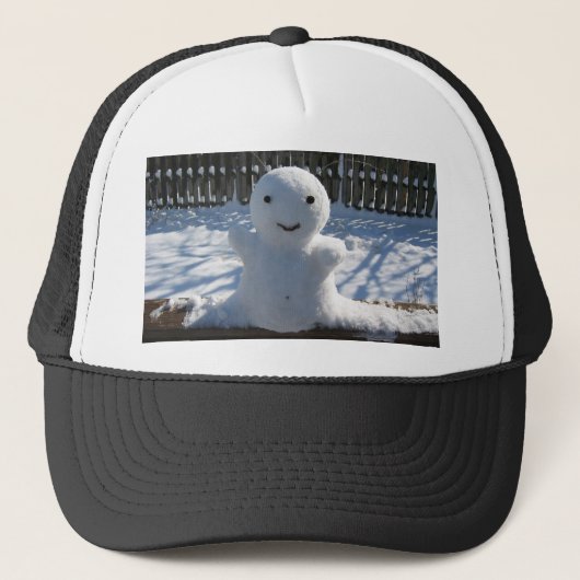 Schnee-alien Truckerkappe (Vorderseite)