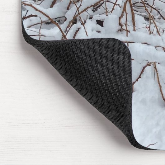 Schnee auf einem Himbeerpflaster — Mousepad (Ecke)