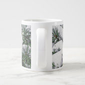 SCHNEE AUF EVERGREEN BAUM Jumbo-Tasse (Rückseite)