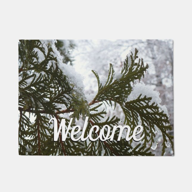 Schnee auf Evergreen Branchen Fußmatte (Vorderseite)