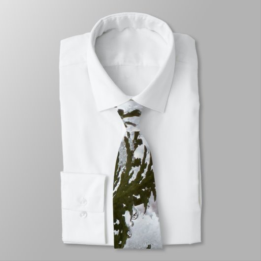 Schnee auf Evergreen Branchen Krawatte (Gebunden)