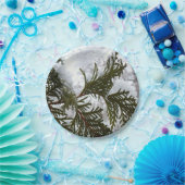 Schnee auf Evergreen Branchen Pappteller (Party)