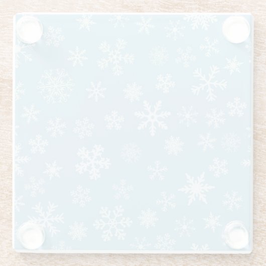 Schnee auf hellblauem Hintergrund Glasuntersetzer (Rückseite)