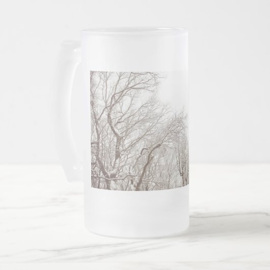 Schnee-Baum-mattierte Tasse (Vorderseite Links)