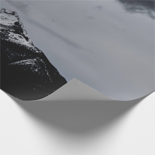 SCHNEE BERG UNTER DRAMATISCHEN SCHWANGERN GESCHENKPAPIER (Ecke)