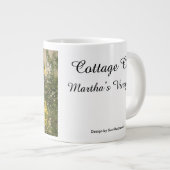 Schnee, Evergreen und Hütten - Martha's Vineyard Jumbo-Tasse (Vorderseite Rechts)