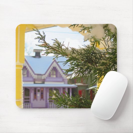Schnee, Evergreen und Hütten - Martha's Vineyard Mousepad (Mit Mouse)
