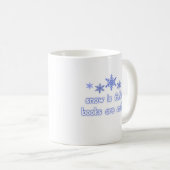 Schnee fallende Bücher Kaffeetasse (VorderseiteRechts)
