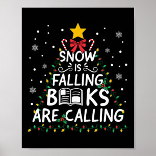 Schnee fällt in Büchern und nennt Weihnachtsbaum Poster