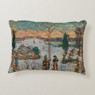 Schnee im April von Maurice Prendergast, Vintage A Dekokissen