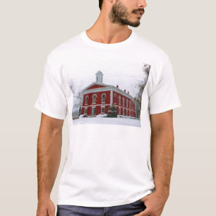 Schnee im Gerichtsgebäude T-Shirt