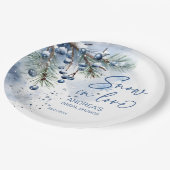 Schnee in der Liebe Winter Brautparty mit Monogram Pappteller (Schrägansicht)