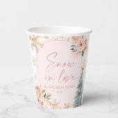 Schnee in Liebe Rosa Schneeflocken Winter Brautpar Pappbecher (Rückseite)