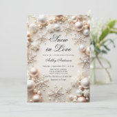 Schnee in Liebe Snowflake Perlen Brautparty Einladung (Stehend Vorderseite)