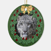 Schnee-Leopard Erhaltung-Asha im Kranz Keramik Ornament (Links)