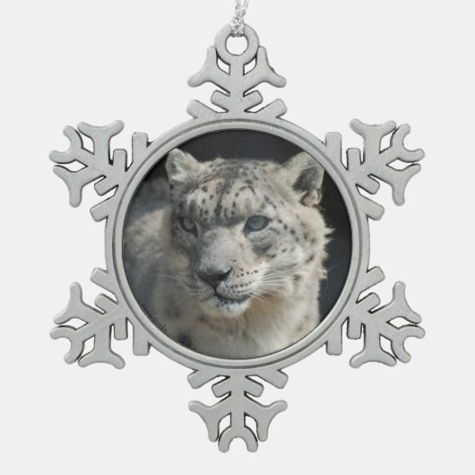 Schnee-Leopardverzierung Schneeflocken Zinn-Ornament (Vorderseite)