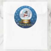 Schnee-Mann in einem Schnee-Kugel-Aufkleber rund Runder Aufkleber (Tasche)