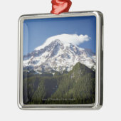 Schnee mit einer Kappe bedeckter Berg mit blauem Ornament Aus Metall (Links)