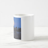 Schnee-Mond-Steigen Kaffeetasse (Mittel)