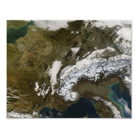 Schnee, Nebel und niedrige Wolken im Western Europ Fotodruck (Vorne)